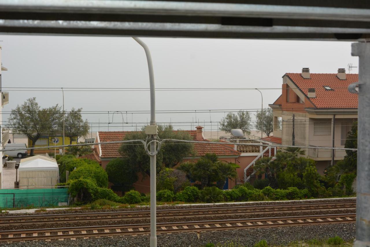 Appartamento Al 30 Marzocca di Senigallia Buitenkant foto